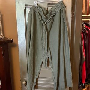 Dark Green Linen pants. NWOT. 2X